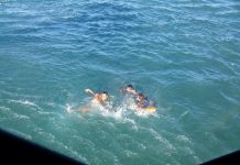 Náufragos são resgatados na Barra de São Miguel, em Alagoas Náufragos são resgatados na Barra de São Miguel, em Alagoas