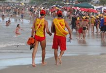 Duas vítimas de afogamento são resgatadas pelos Bombeiros e BPMOA no mesmo local, em 24h