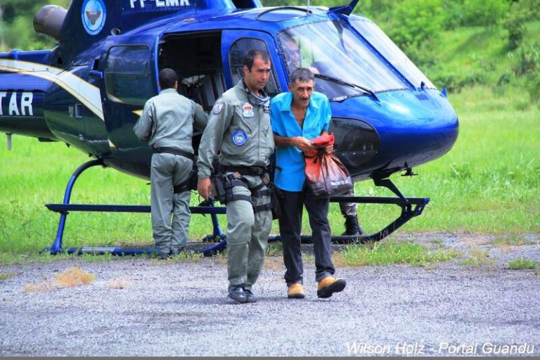 A ajuda do Grupamento Aeromóvel da PM do Rio ao Espírito Santo