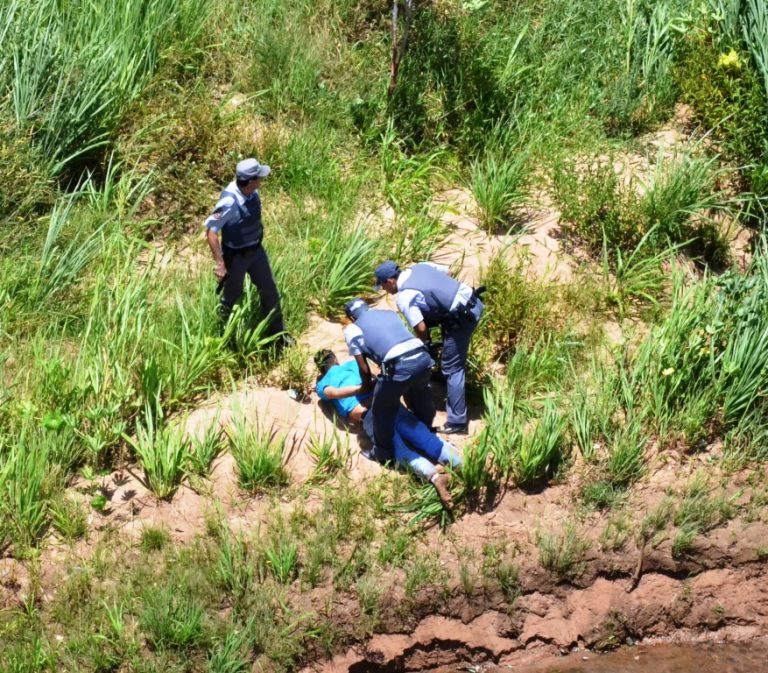 Ação rápida da PM detém autores de roubo, em Presidente Prudente/SP