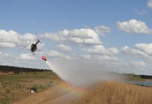 IBAMA treina carga externa, rapel e combate a incêndios florestais com helicópteros