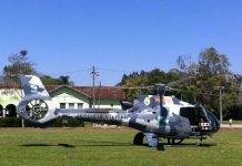 PM sobrevoa rio atrás de corpo de mulher jogado por enteado, diz polícia