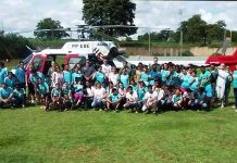 Alunos da APAE realizam sonho em visita ao helicóptero Águia, em Andradina/SP