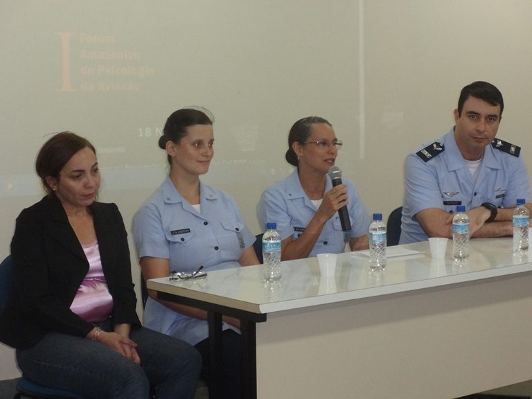CENIPA: Psicologia da Aviação é discutida com universitários