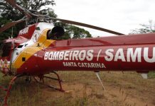 Helicóptero Arcanjo resgata vítimas no rio Itajaí-açu em Blumenau, no Vale