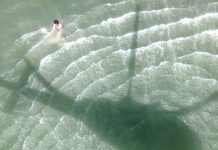 Helicóptero Águia resgata surfista em São Francisco do Sul