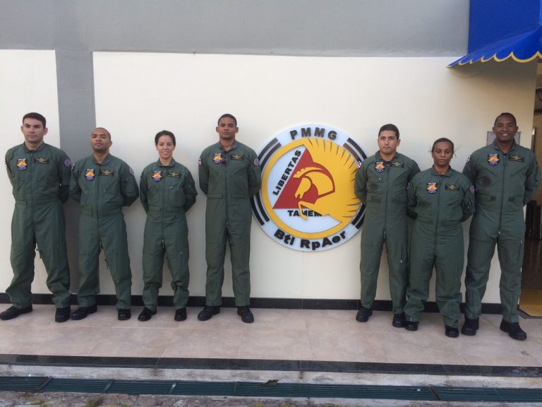 Novos pilotos de helicóptero do GRAer/BA realizam visita técnica ao Btl RpAer/PMMG