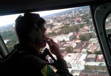 Polícia utiliza helicóptero para reforçar segurança durante carnaval