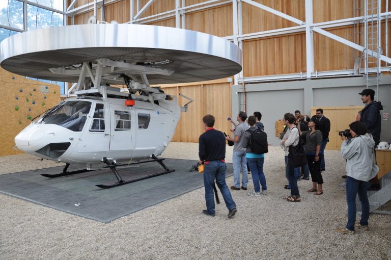 Centro de Resgate em Montanha da Baviera utiliza cabine do BK117 para treinamento