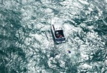 Graer resgata vítimas de naufrágio em Salvador