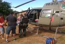 Águia 01 da PM resgata vítima de queda de telhado em Joinville/SC