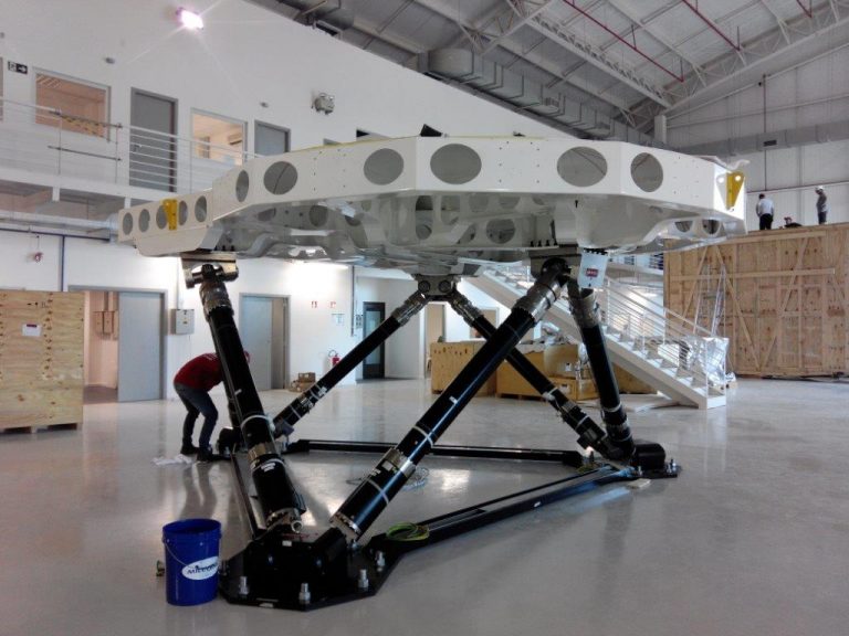 CTS da Helibras recebe simulador de voo