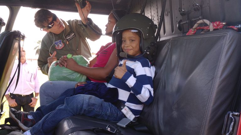 Helicóptero Águia transporta criança para fazer transplante de fígado