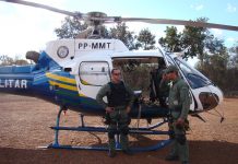 Alunos bombeiros participam de treinamento do Ciopaer de combate a incêndio