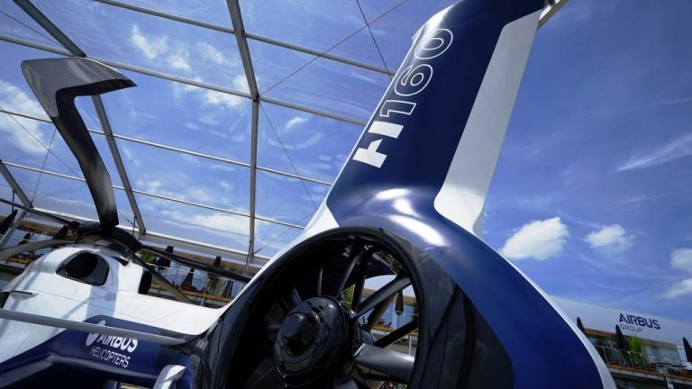 Airbus Helicopters lança campanha de ensaio em voo do H160 e apresenta novidades em tecnologia limpa