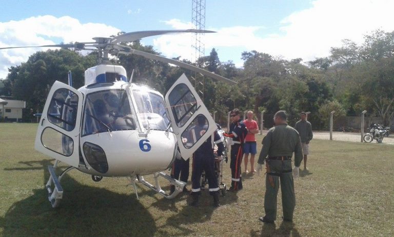 Helicóptero é usado para transferir idosa de Afonso Cláudio para hospital da Grande Vitória/ES