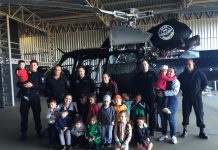 Crianças conhecem helicóptero da Polícia Civil de Santa Catarina