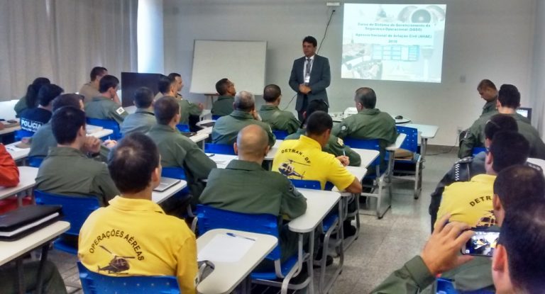 BAVOP/PMDF sedia Curso de SGSO ministrado pela ANAC