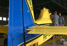 Bombeiros são treinados para usar aviões contra incêndios em Campinas