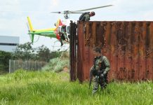 Tripulantes do helicóptero Hárpia 01 recebem treinamento operacional
