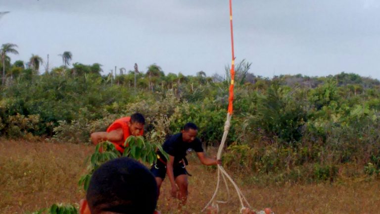 Operação do Corpo de Bombeiros e GTA resgata duas pessoas em Guimarães/MA