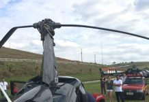 Equipe trabalhou em MG para retirar helicóptero de Elmo Braz de lago