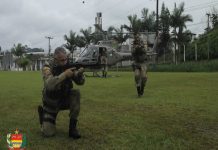 Pelotão de Patrulhamento Tático realiza treinamento com o Batalhão de Aviação de Joinville