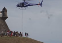 GRAER salva homem de afogamento em praia no fundo do Farol da Barra