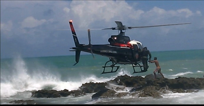 Com auxílio do helicóptero Acauã, grupo de mergulhadores é resgatado no litoral da Paraíba