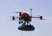 Bombeiros utilizam VANT equipado com boia em Copacabana