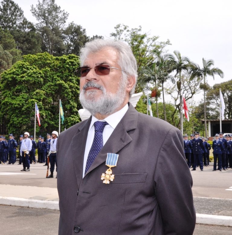 Comandante Bosco ganha prêmio “Flight Instructor of the Year” da Helicopter Association International