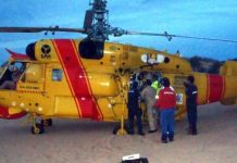 Banhista Inglês é resgatado de helicóptero na praia do tunel em Portugal