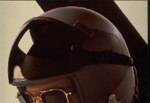 O uso de óculos na aviação