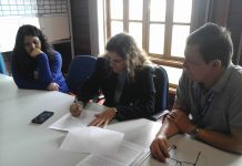 Corpo de Bombeiros de MG usará pista da Helibras para pousos e decolagens Maria Goretti Oliveira, Secretaria Municipal de Saúde de Itajubá, assina o acordo na fábrica da Helibras. Crédito: Helibras/ Divulgação