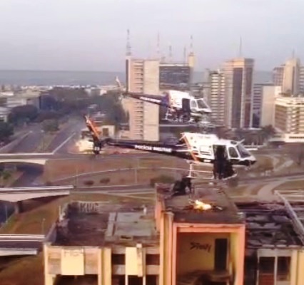 Com emprego de helicópteros a Polícia Militar desocupa Torre Palace Hotel no Distrito Federal
