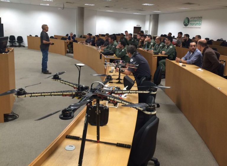 Grupamento Aéreo realiza curso de VANT na Universidade Anhembi Morumbi