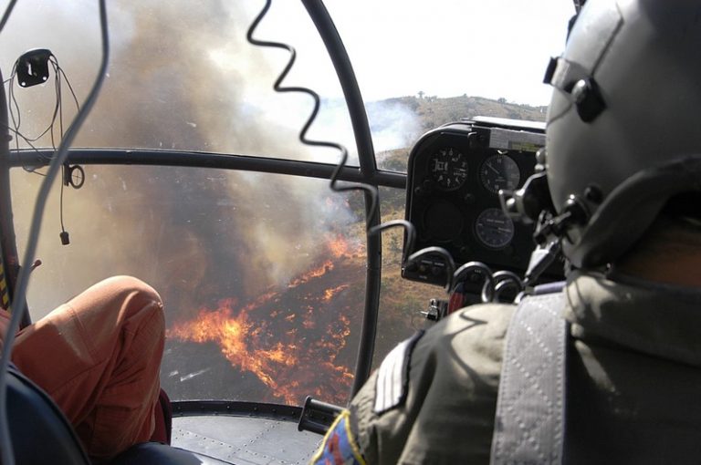 Portugal: Ministro da Defesa considera inevitável regresso da Força Aérea ao combate aos incêndios