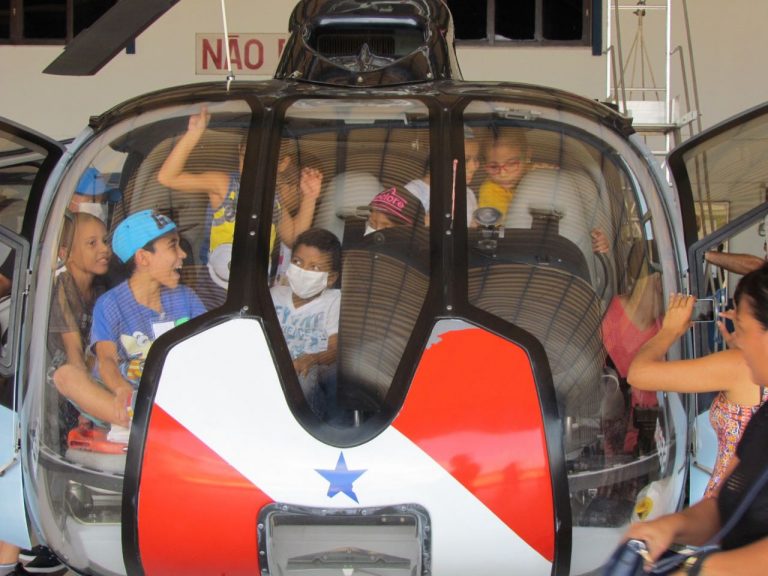 GRAESP recebe visita de jovens e crianças com câncer