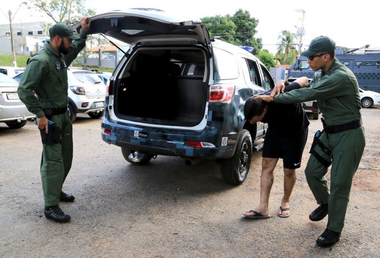 Tripulantes do Ciopaer/MT recebem capacitação em abordagens policiais