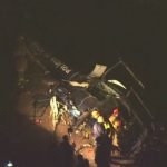 Helicóptero da PM é derrubado durante confronto com bandidos na Cidade de Deus – Marcelo Carnaval / Agência O Globo