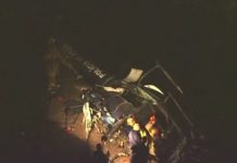 Investigação da FAB sobre helicóptero da Cidade de Deus não tem prazo Helicóptero da PM é derrubado durante confronto com bandidos na Cidade de Deus - Marcelo Carnaval / Agência O Globo