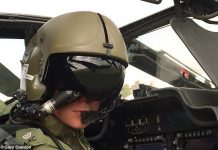 Corpo de Bombeiros do DF publica licitação para compra de capacetes de voo Foto Gary Dawson para o DAILY MAIL