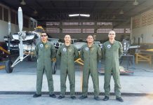 Servidores do GTA-PE recebem Certificado de Habilitação Técnica de Mecânico de Aeronave ( Foto : Fernandes , Lúcio , Joab e Santos ; Da Esquerda para a Direita )