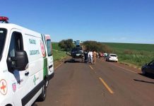 Helicóptero socorre vítima de capotamento na PR-340