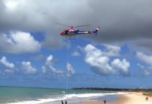 Casal é resgatado em alto-mar próximo a praia de Muro Alto/PE