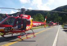 Arcanjos 01 e 03 resgatam vítimas de acidente na BR-282