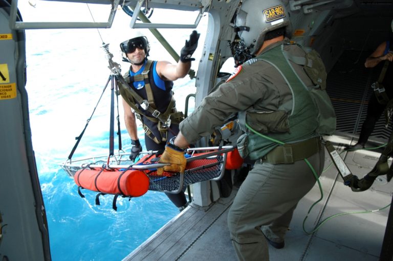 Força Aérea Portuguesa realiza salvamento em condições adversas com o EH-101 Merlin