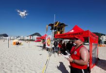 Bombeiros usam drone para prevenção e salvamento em praias do Rio