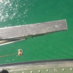 Helicóptero Águia 01 resgata vítima no costão em São Francisco do Sul