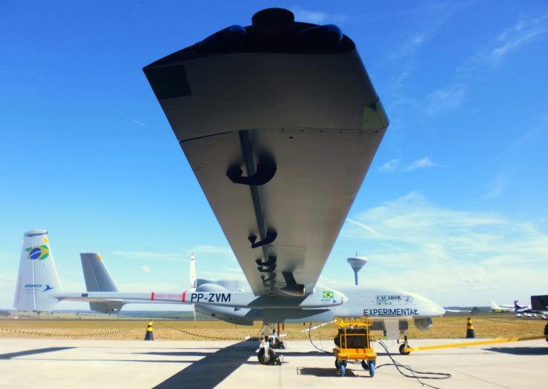 VANT “Caçador” recebe aprovação do Ministério da Defesa como Produto Estratégico de Defesa